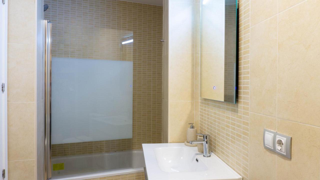 Luxury Apartment Dos Aceras مالقة المظهر الخارجي الصورة